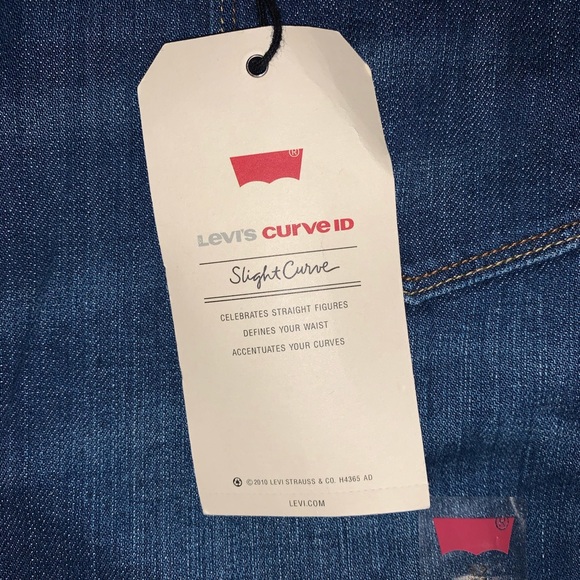 BNWT midrise flare jeans - Picture 4 of 5